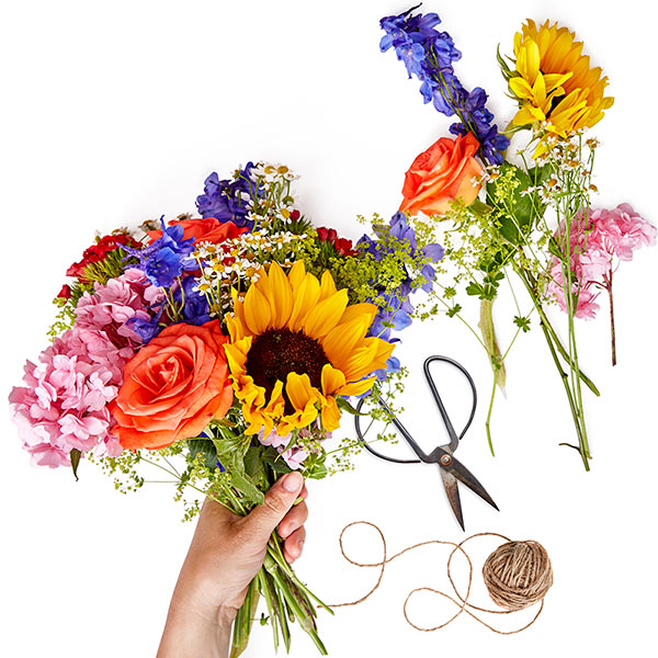 Lieferung 1 Werktag vorher als angezeigt Bunter Blumenstrauß personalisierter Grußkarte & Schleifen-Satinband inkl 