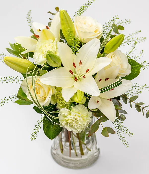 Romantic Hand-Tied Bouquet