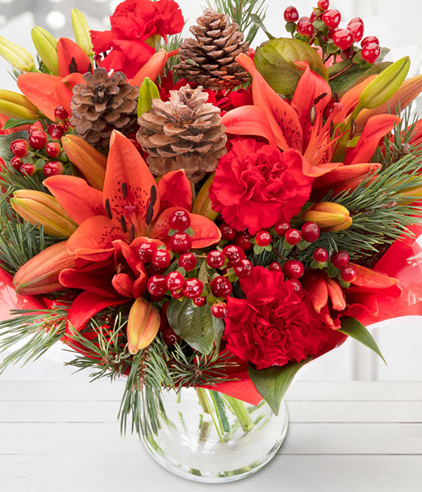 13 Best Christmas Floral Arrangements 2022