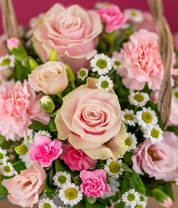 Mother's Day Basket Mother's Day Flowers Eflorist.co.uk