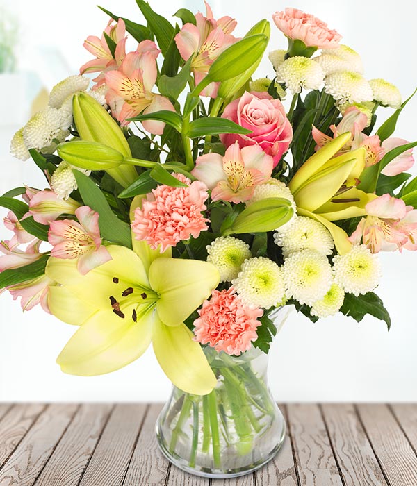 Wonderful | Delightful Pale Yellow & Pink bouquet | eflorist.co.uk