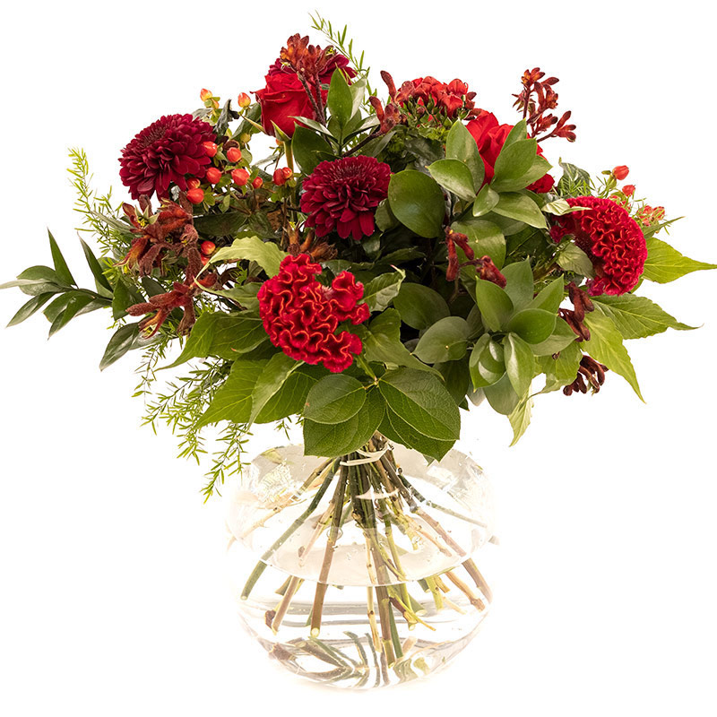 Red Florist Design | Deliver Flowers with Euroflorist