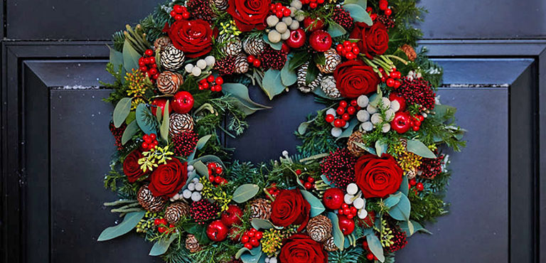 how to make a christmas door wreath